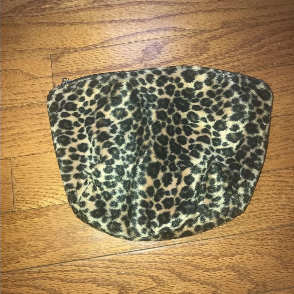 OLD NAVY Soft Cheetah Leopard Print Makeup Bag